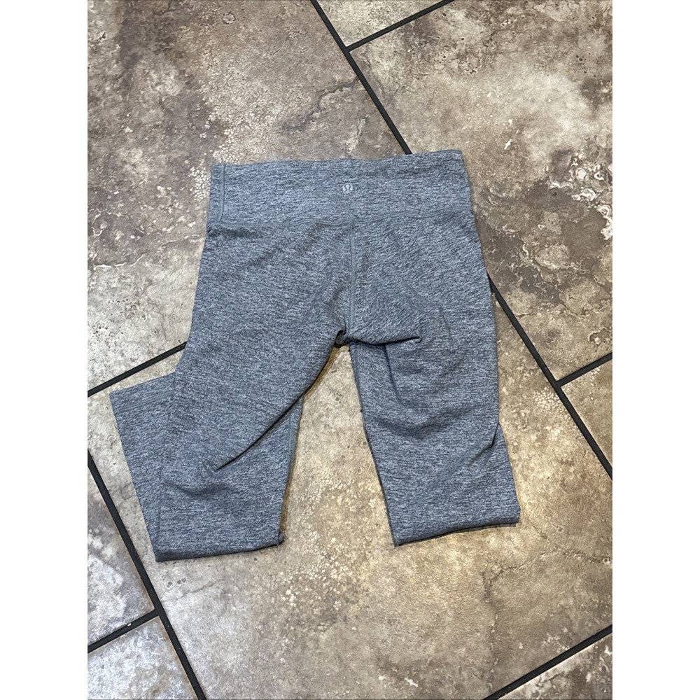 Lululemon Women's Sz 4 Capri Workout Fitness Leggings Gray 2 Pairs VGC - Picture 4 of 10